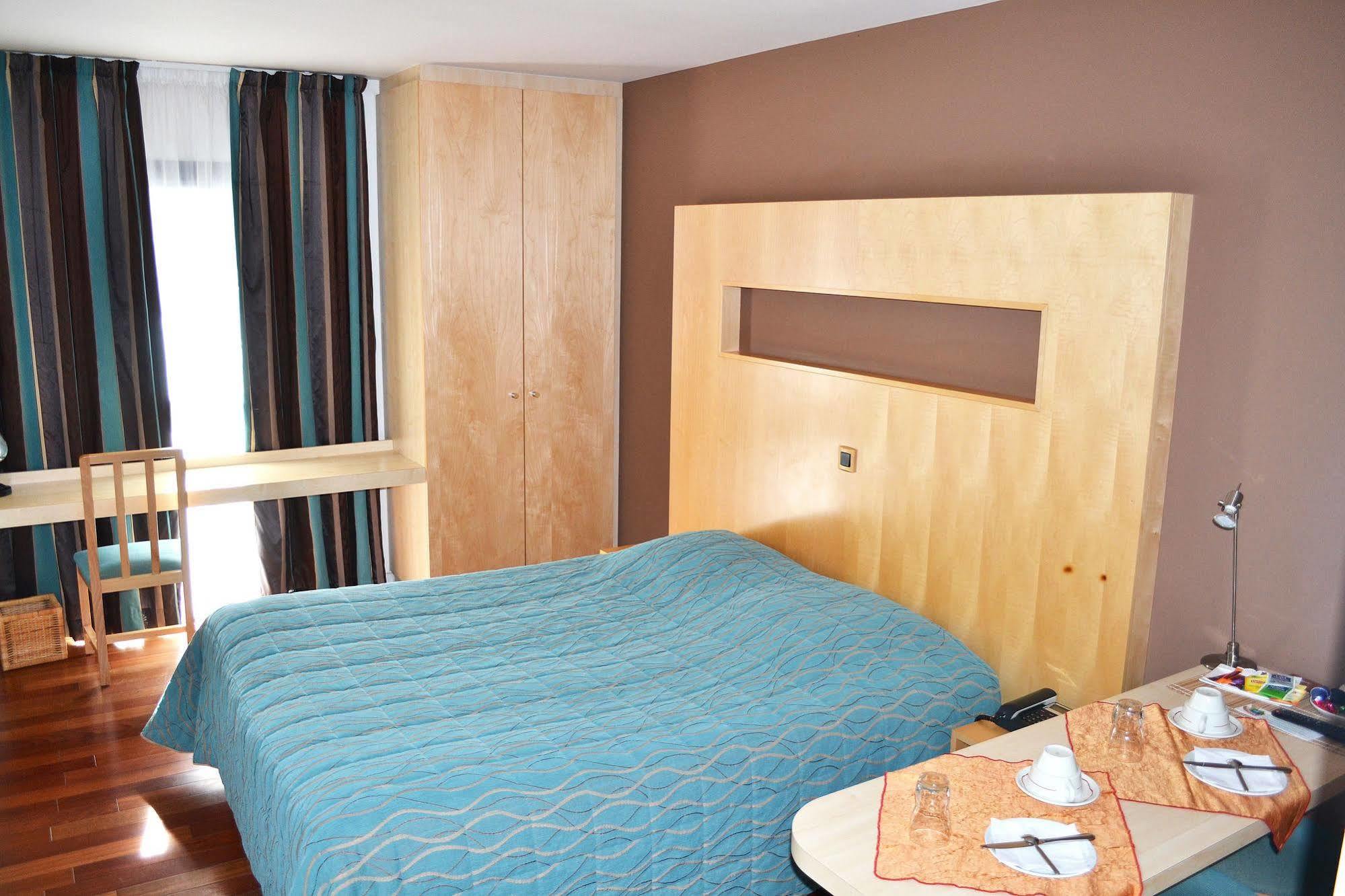 Hotel La Scala Pithiviers Εξωτερικό φωτογραφία